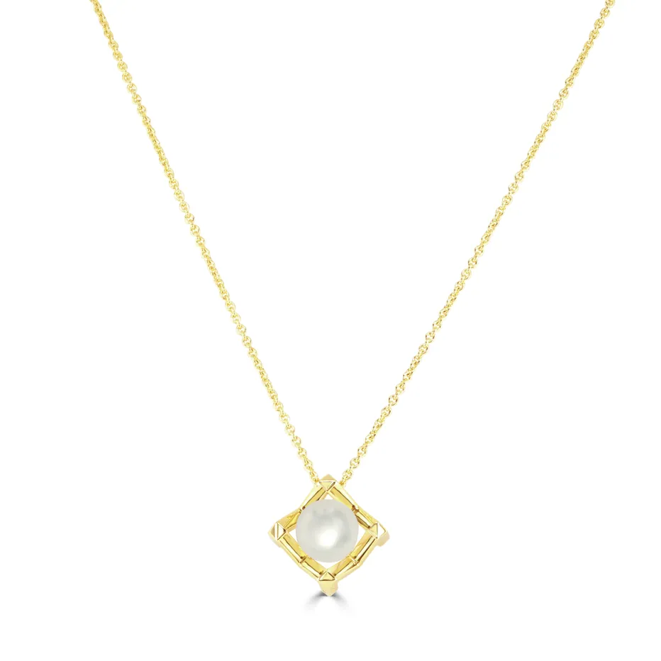 Yellow Gold and Pearl Pendant