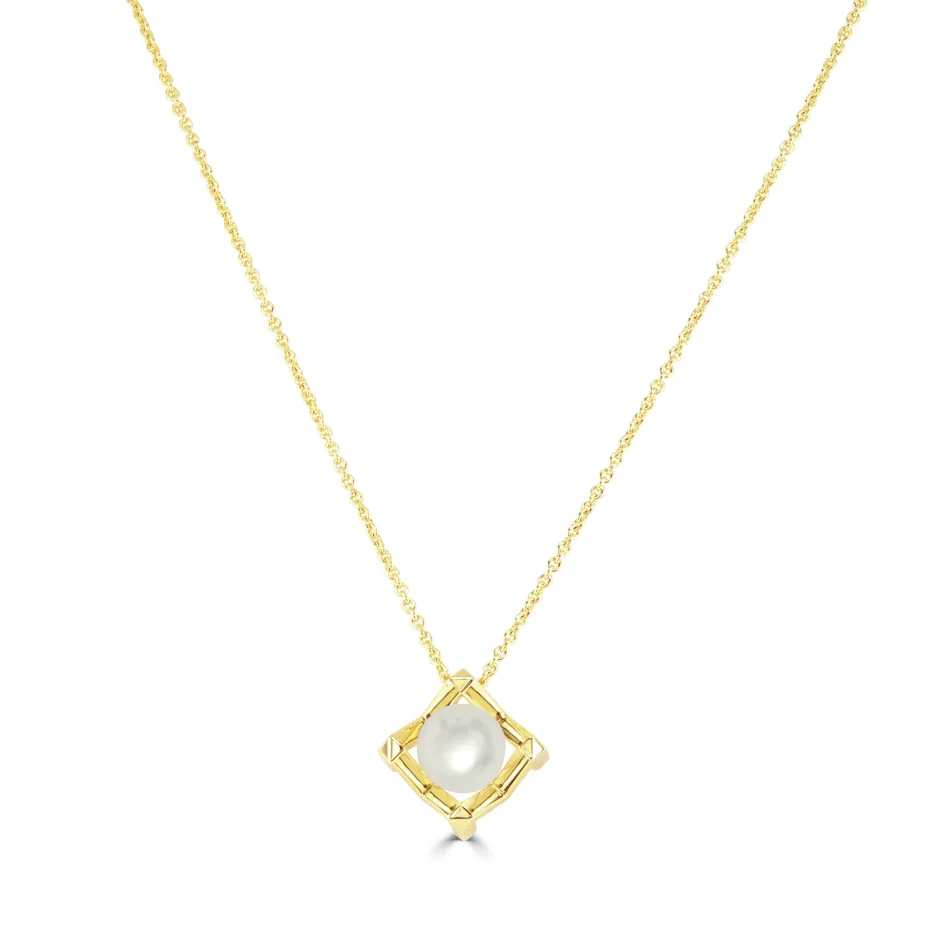 Yellow Gold and Pearl Pendant